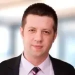 Д-р Момчил Керменджиев
